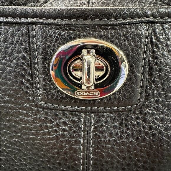 Coach F19265 Black Pebbled Leather Crossbody - Picture 4 of 15